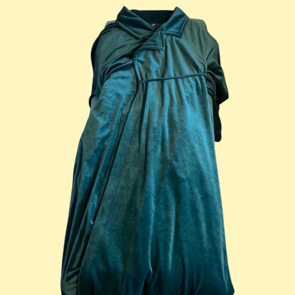 Amanda Stewart Green Velvet Robe 💚 Unisex One-size
